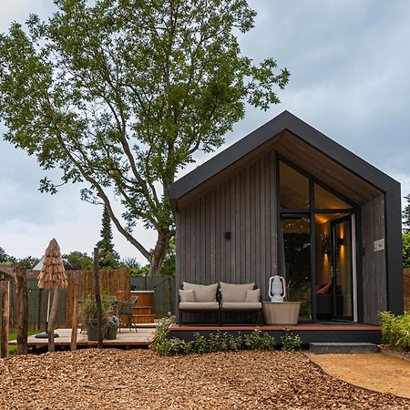 Tinyhouse 4 Pers Met Hottub Vila Meerssen Exterior foto